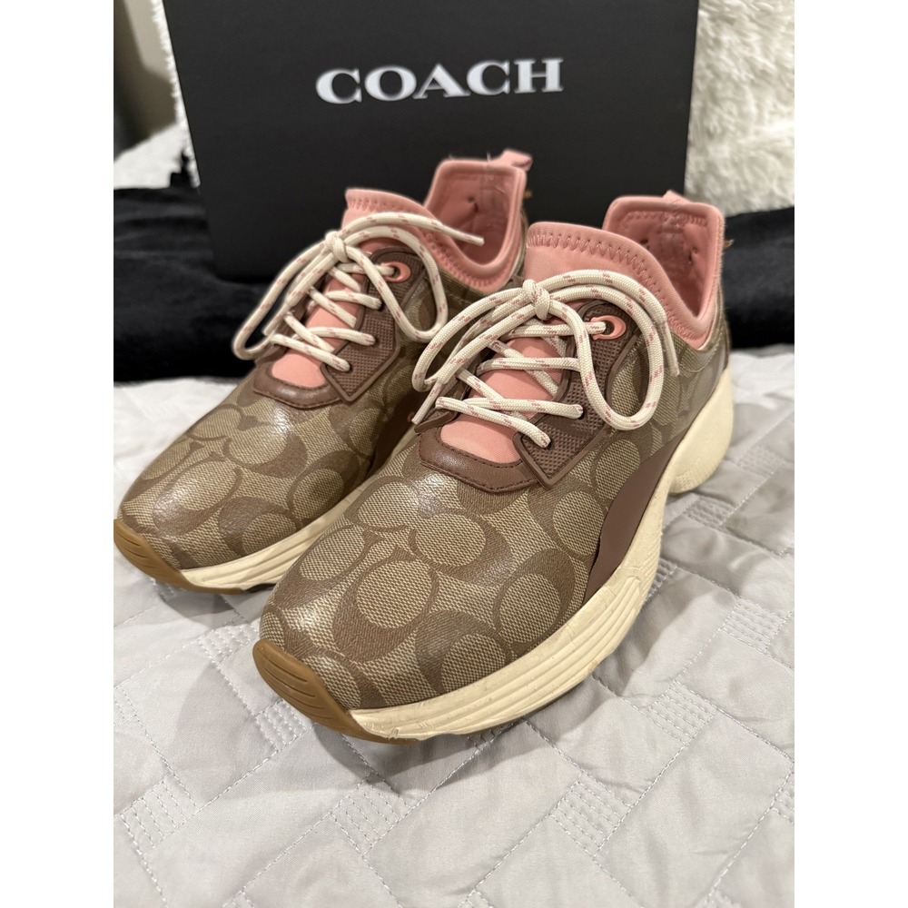 Coach Shoes Womens Logo Sneakers Size 8 B Multicolor Sig Tech Runner